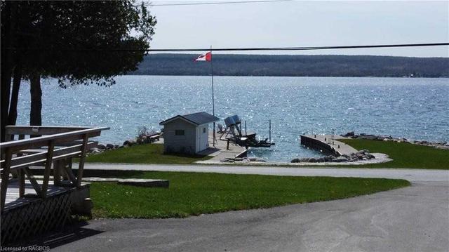 287 Mallory Beach Rd, House detached with 3 bedrooms, 4 bathrooms and 10 parking in South Bruce Peninsula ON | Image 8