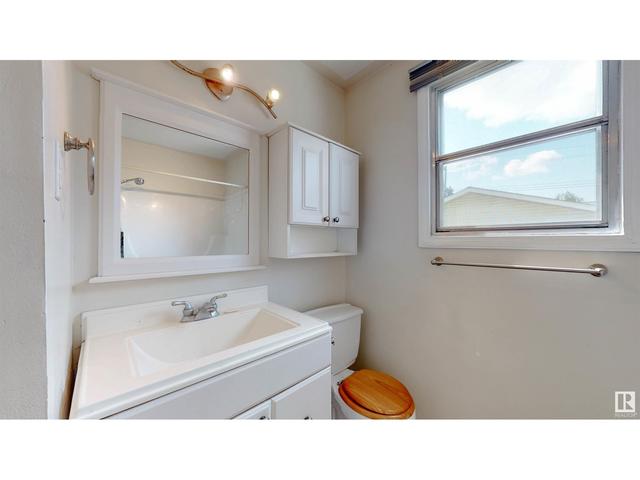 8430 76 St Nw Nw, House detached with 3 bedrooms, 1 bathrooms and null parking in Edmonton AB | Image 16