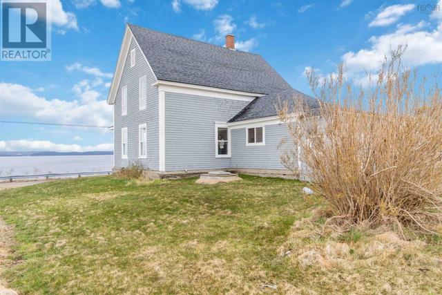 634 Riverside Road, House detached with 5 bedrooms, 1 bathrooms and null parking in Clare NS | Image 40