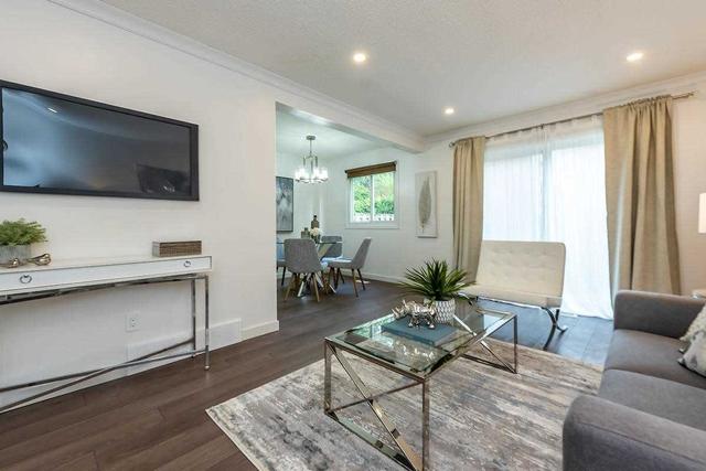60a - 30 Regent Ave, Townhouse with 3 bedrooms, 3 bathrooms and 3 parking in Hamilton ON | Image 3