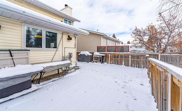 332 Riverglen Drive Se, House detached with 3 bedrooms, 1 bathrooms and 4 parking in Calgary AB | Image 27