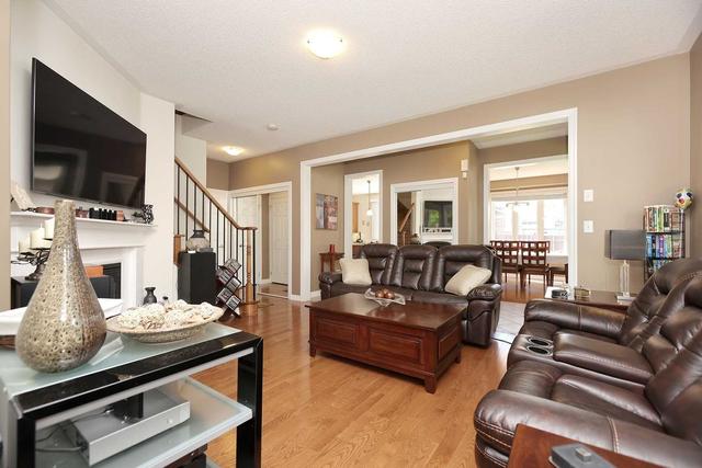 7314 Saint Barbara Blvd, House detached with 4 bedrooms, 3 bathrooms and 6 parking in Mississauga ON | Image 40