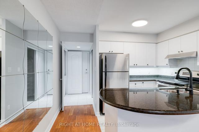 502 - 3 Rean Dr, Condo with 1 bedrooms, 1 bathrooms and 1 parking in Toronto ON | Image 2
