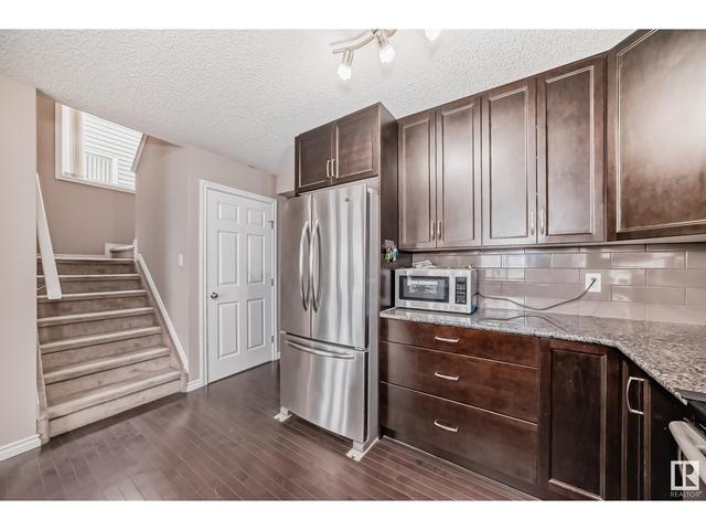 1794 28 Street Nw Nw, House semidetached with 4 bedrooms, 3 bathrooms and null parking in Edmonton AB | Image 4