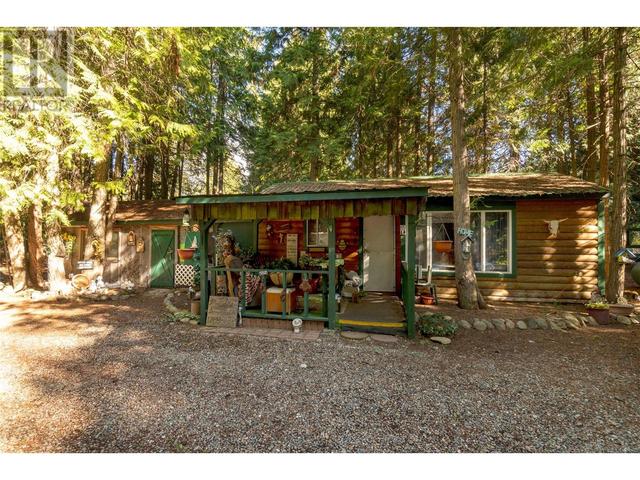 1289 Imai Road, House detached with 1 bedrooms, 1 bathrooms and null parking in Columbia Shuswap F BC | Image 41