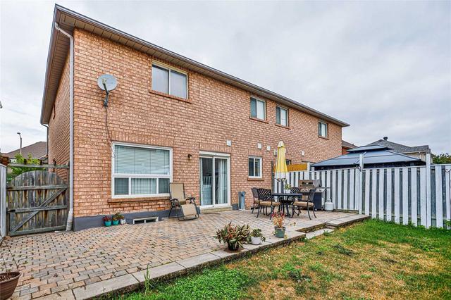 17 Convoy Cres, House semidetached with 3 bedrooms, 4 bathrooms and 3 parking in Vaughan ON | Image 24