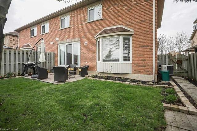 d - 14 Brown Dr, House attached with 2 bedrooms, 2 bathrooms and 2 parking in St. Catharines ON | Image 32