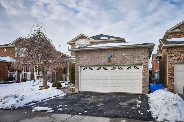22 Coughlen St, House detached with 3 bedrooms, 3 bathrooms and 4 parking in Ajax ON | Card Image