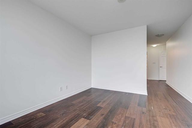 ph 220 - 35 Hollywood Ave E, Condo with 2 bedrooms, 2 bathrooms and 1 parking in Toronto ON | Image 9