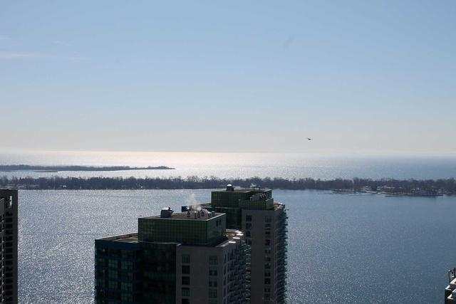 4305 - 10 York St, Condo with 2 bedrooms, 2 bathrooms and 1 parking in Toronto ON | Image 17