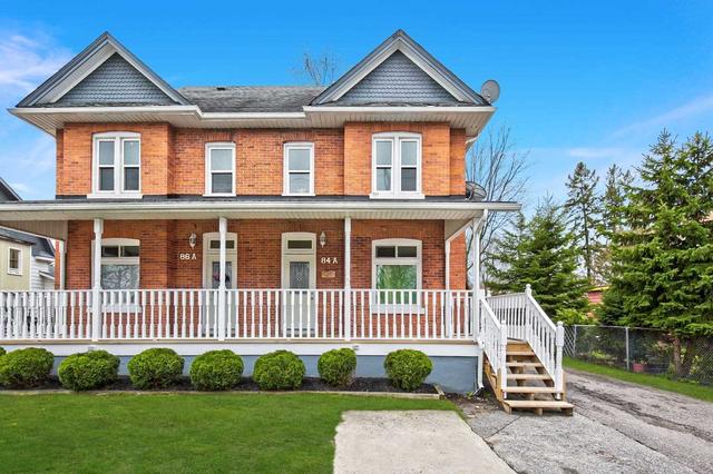 84 Burton Ave, House semidetached with 5 bedrooms, 2 bathrooms and 6 parking in Barrie ON | Image 1