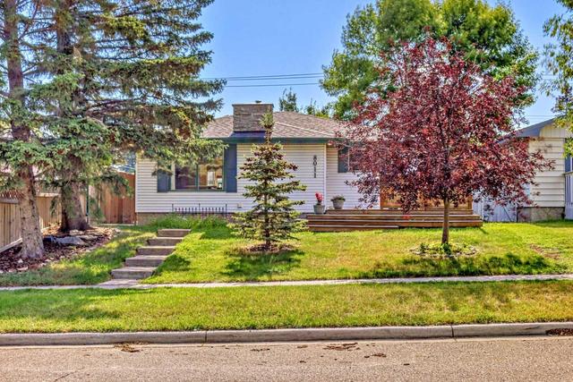 8011 Huntington Street Ne, House detached with 4 bedrooms, 2 bathrooms and 2 parking in Calgary AB | Image 1