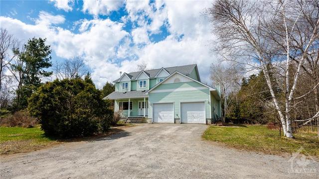2508 Sixth Line, House detached with 4 bedrooms, 3 bathrooms and 10 parking in Beckwith ON | Image 1