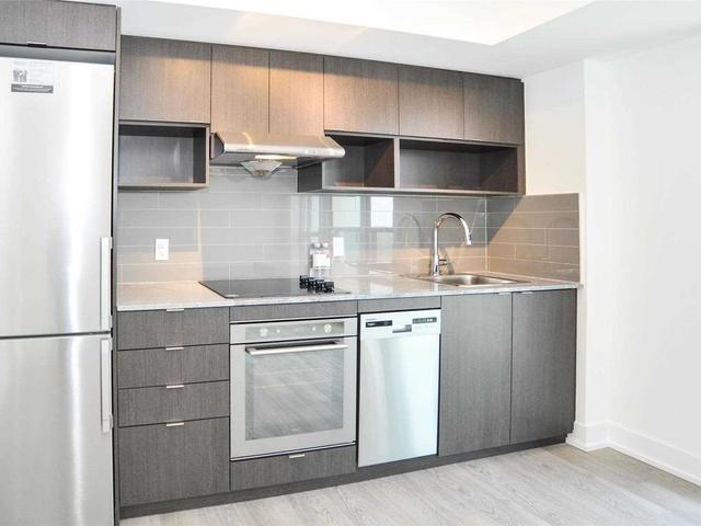 2503 - 7 Mabelle Ave, Condo with 1 bedrooms, 1 bathrooms and 1 parking in Toronto ON | Image 8