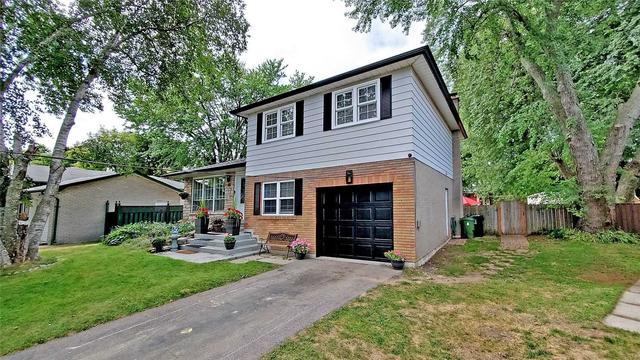 40 Donnacona Cres, House detached with 4 bedrooms, 2 bathrooms and 3 parking in Toronto ON | Image 23
