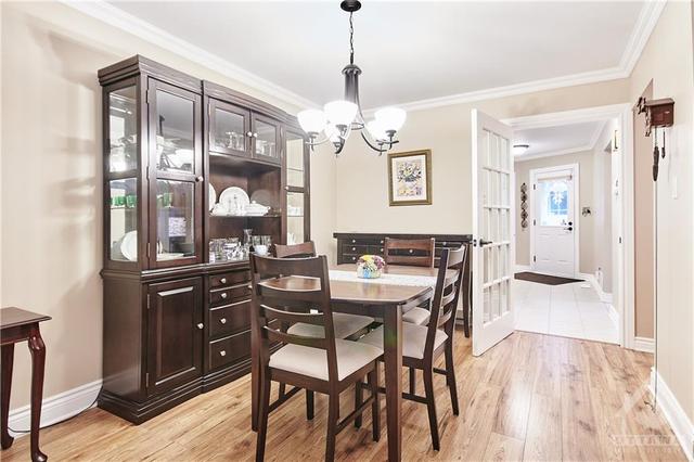 38 Palomino Drive, Townhouse with 3 bedrooms, 3 bathrooms and 2 parking in Ottawa ON | Image 8