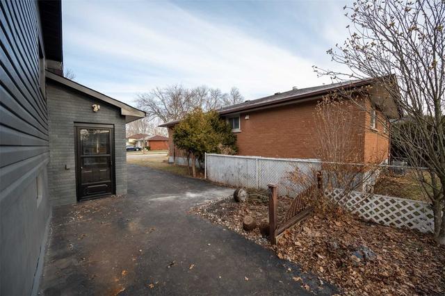 3452 Rexway Dr, House detached with 3 bedrooms, 2 bathrooms and 4 parking in Burlington ON | Image 10