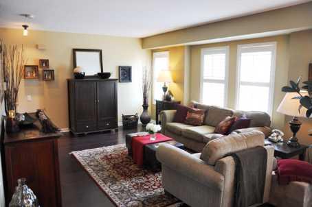 th69 - 95 The Queensway, Townhouse with 3 bedrooms, 2 bathrooms and 1 parking in Toronto ON | Image 2