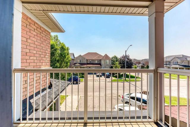3297 Camberwell Dr, House semidetached with 3 bedrooms, 3 bathrooms and 3 parking in Mississauga ON | Image 8