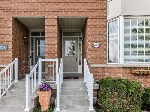 2312 Bur Oak Ave, House semidetached with 3 bedrooms, 3 bathrooms and 3 parking in Markham ON | Image 3
