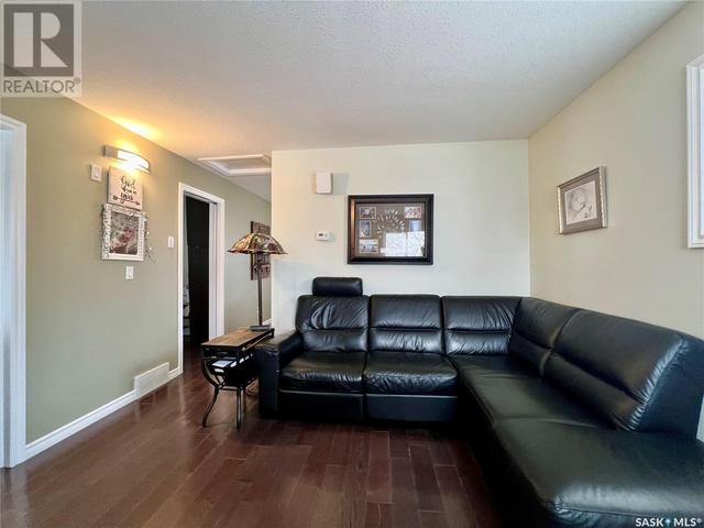 211 Ottawa Street, House detached with 2 bedrooms, 1 bathrooms and null parking in Regina SK | Image 4