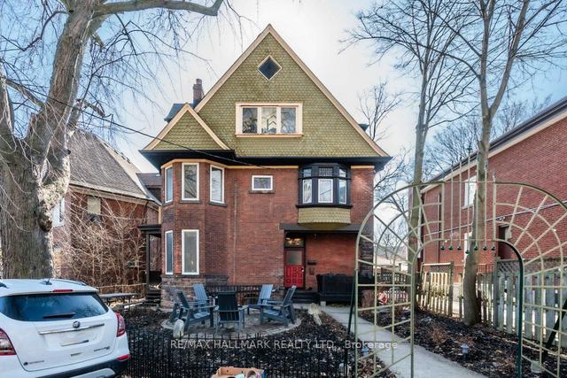 2 Bellwoods Park, House detached with 9 bedrooms, 6 bathrooms and 2 parking in Toronto ON | Image 1