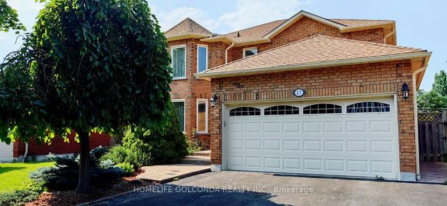 17 Goodwood Dr, House detached with 4 bedrooms, 3 bathrooms and 6 parking in Whitby ON | Image 1