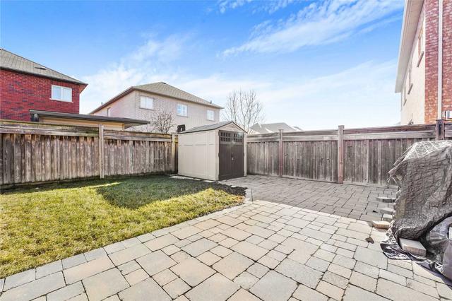 61 Ozner Cres, House semidetached with 3 bedrooms, 4 bathrooms and 4 parking in Vaughan ON | Image 22