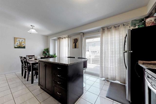 2761 Sapphire Dr, House attached with 3 bedrooms, 3 bathrooms and 2 parking in Pickering ON | Image 5