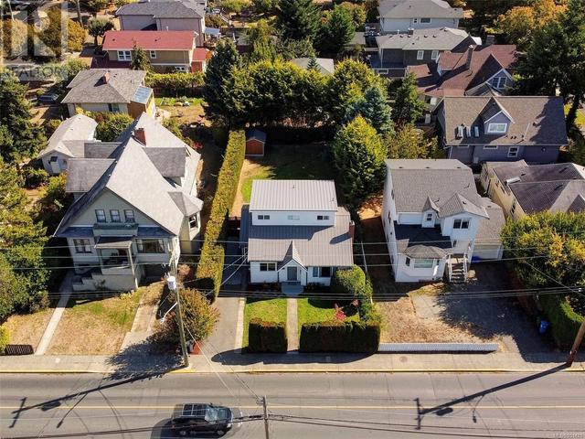 1665 Foul Bay Rd, House detached with 4 bedrooms, 2 bathrooms and 2 parking in Oak Bay BC | Image 21