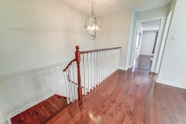 9 Rivitt Pl, House attached with 3 bedrooms, 3 bathrooms and 4 parking in Toronto ON | Image 6