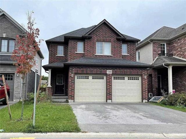 7302 Lionshead Ave, House detached with 4 bedrooms, 3 bathrooms and 4 parking in Niagara Falls ON | Card Image
