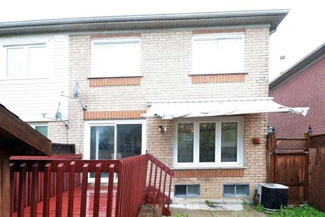 7 Kimberley Cres, Townhouse with 3 bedrooms, 4 bathrooms and 2 parking in Brampton ON | Image 20