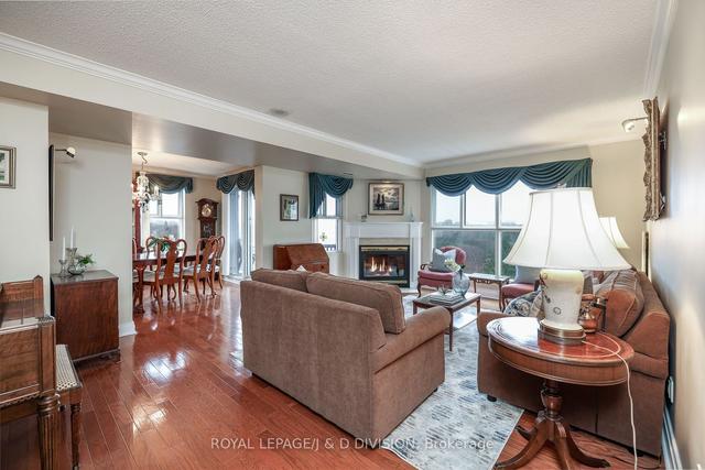 528 - 18 Concorde Pl, Condo with 2 bedrooms, 2 bathrooms and 2 parking in Toronto ON | Image 23