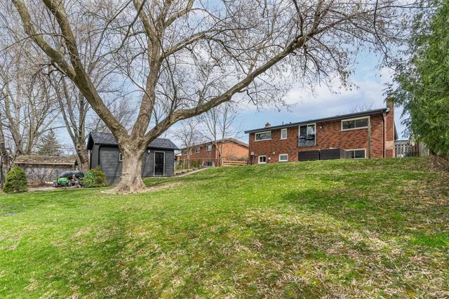 1238 De Quincy Cres, House detached with 3 bedrooms, 2 bathrooms and 7 parking in Burlington ON | Image 33