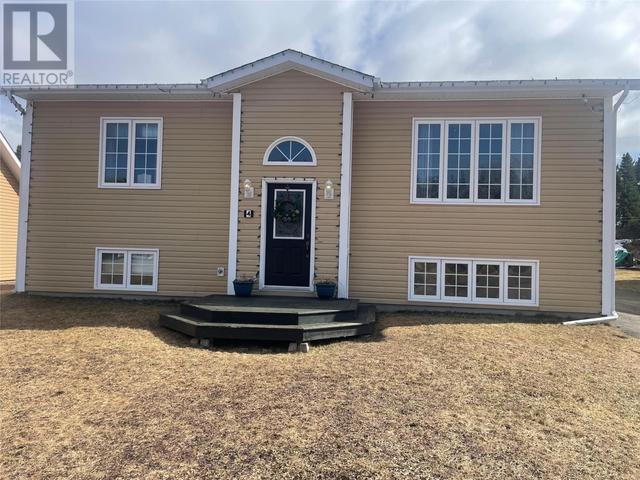 4 Rose Street, House detached with 3 bedrooms, 2 bathrooms and null parking in Bishop's Falls NL | Image 2