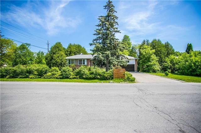 295 Sandwell Dr, House detached with 3 bedrooms, 2 bathrooms and 6 parking in Oakville ON | Image 1