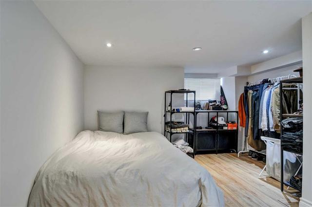 81 Shaw St, House attached with 3 bedrooms, 2 bathrooms and 1 parking in Toronto ON | Image 10
