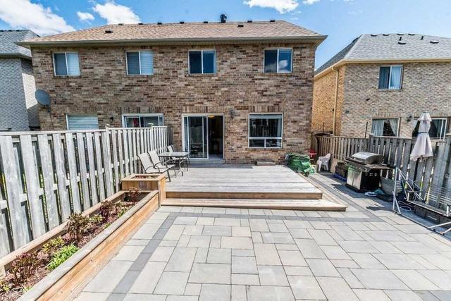 7120 Magistrate Terr, House semidetached with 3 bedrooms, 3 bathrooms and 5 parking in Mississauga ON | Image 27