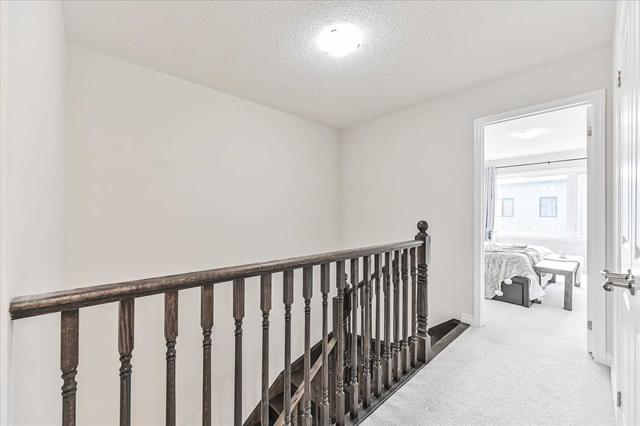 128 Huguenot Rd, Townhouse with 3 bedrooms, 3 bathrooms and 2 parking in Oakville ON | Image 20