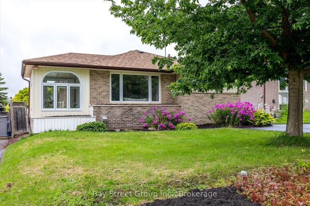 252 Riverview Hts, House detached with 2 bedrooms, 2 bathrooms and 4 parking in Peterborough ON | Image 12