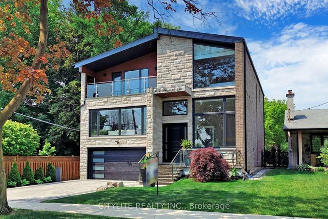 106 Freemont Ave, House detached with 4 bedrooms, 6 bathrooms and 4 parking in Toronto ON | Image 23