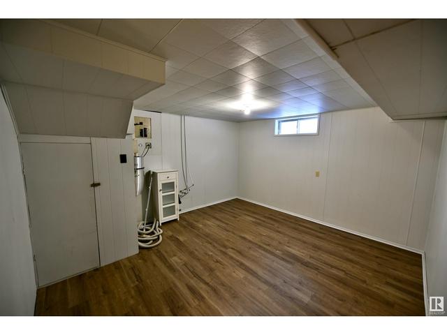 4809 52 St, House detached with 4 bedrooms, 2 bathrooms and null parking in Glendon AB | Image 14
