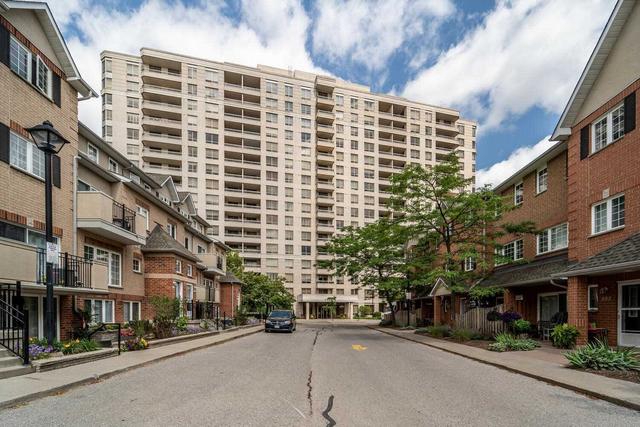 905 - 1000 The Esplanade N, Condo with 2 bedrooms, 2 bathrooms and 1 parking in Pickering ON | Image 12