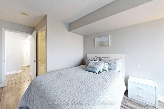 2903 - 38 Lee Centre Dr, Condo with 2 bedrooms, 2 bathrooms and 1 parking in Toronto ON | Image 16