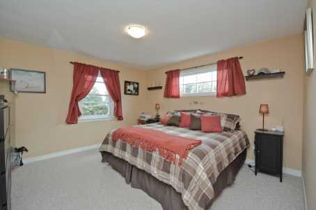 86 Tecumseh Ave, House detached with 2 bedrooms, 2 bathrooms and 4 parking in Oshawa ON | Image 6