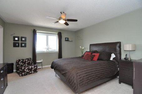 862 Bourne Cres, House attached with 2 bedrooms, 3 bathrooms and 2 parking in Oshawa ON | Image 8