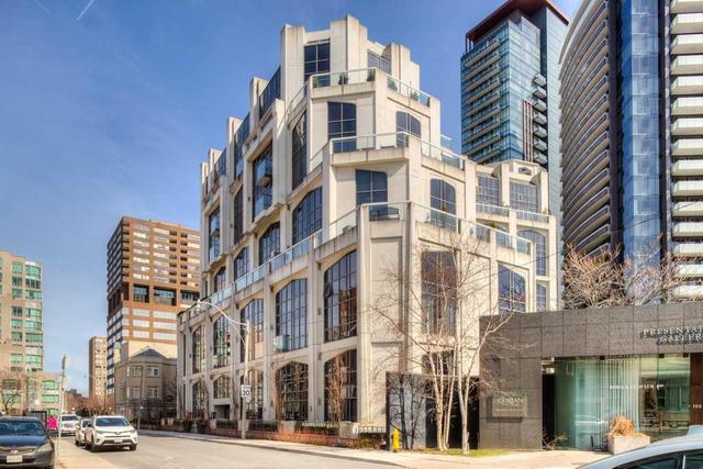 505 - 3 Mcalpine St, Condo with 2 bedrooms, 3 bathrooms and 1 parking in Toronto ON | Image 1