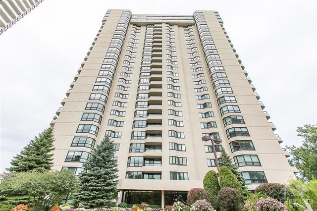 1704 - 1500 Riverside Drive, Condo with 2 bedrooms, 2 bathrooms and 1 parking in Ottawa ON | Image 1