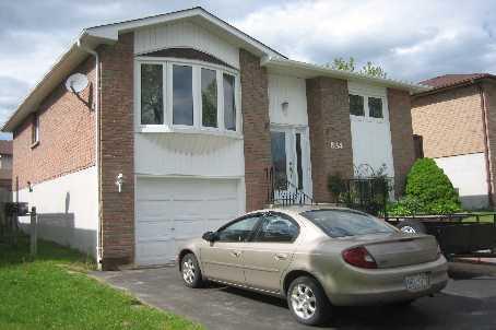 634 Crimson Cres, House detached with 3 bedrooms, 2 bathrooms and 2 parking in Oshawa ON | Image 1